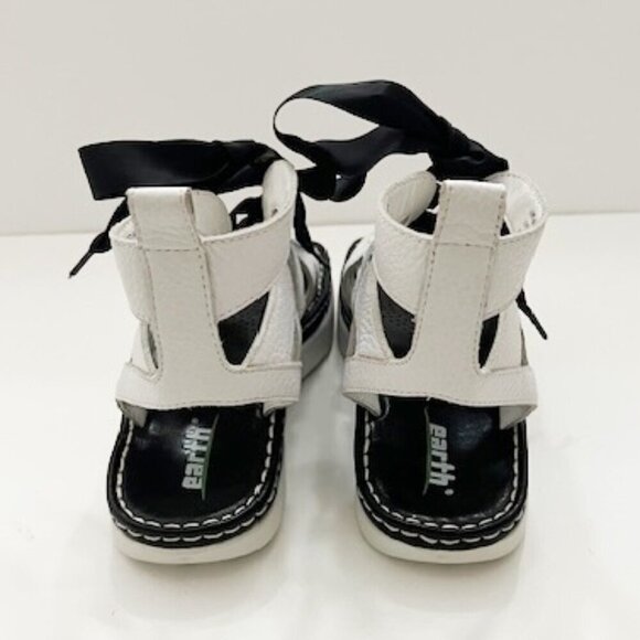 Earth Athena 2 White Leather Gladiator Sandals Black Ribbon Laces Women's 7B - Picture 4 of 6